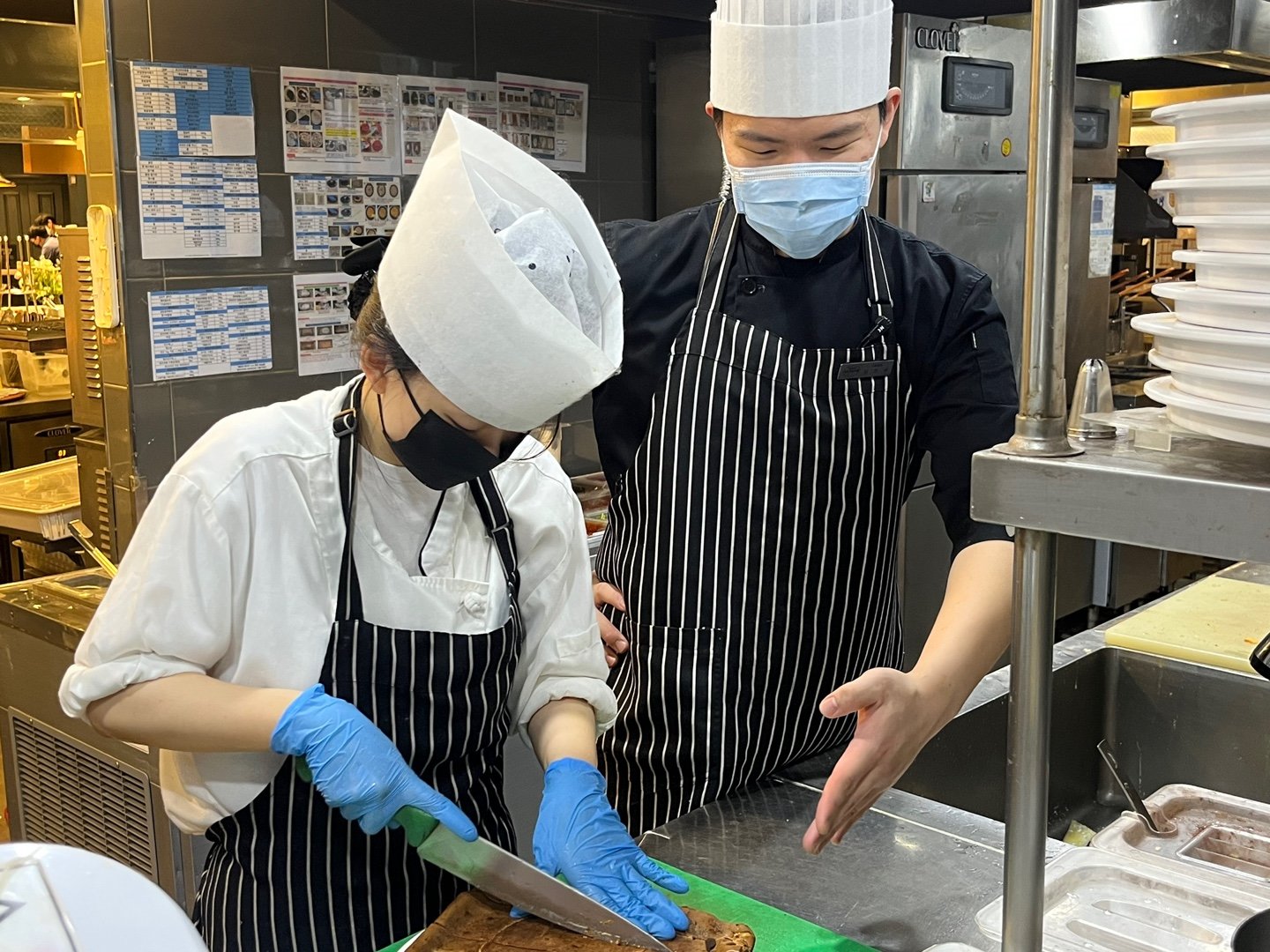 애슐리퀸즈 주방 관리자. 이랜드이츠