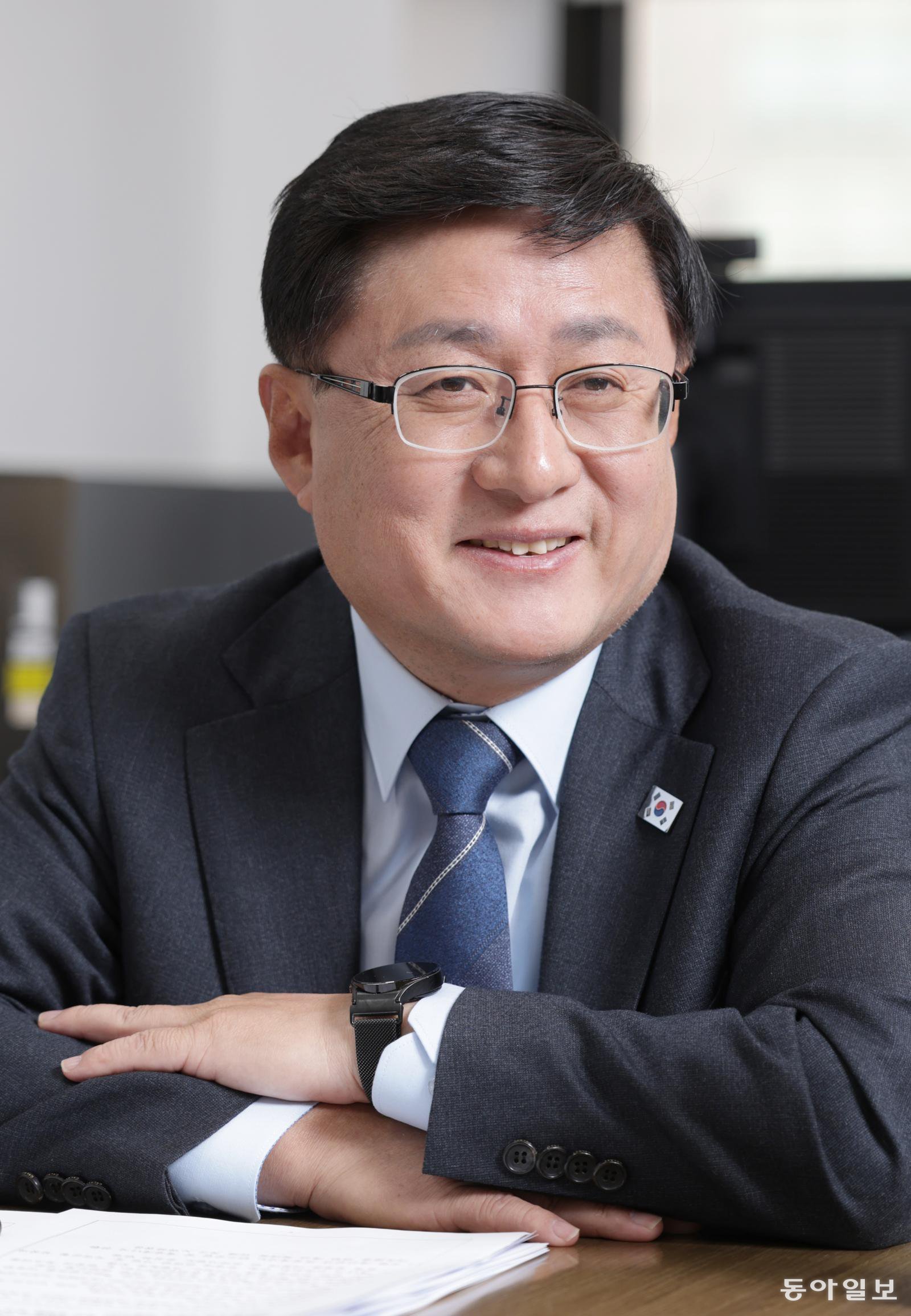 김성환 기후에너지환경부 장관이 4일 정부서울청사에서 동아일보와 인터뷰를 하고 있다. 변영욱 기자 cut@donga.com