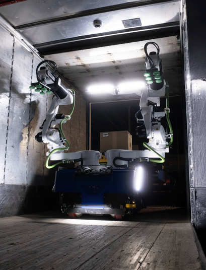 메크(Mech)는 인간들의 작업 공간에서 “슈퍼휴머노이드”급 성능으로 작동하도록 특별히 설계된 로봇이다. 이 로봇은 양팔을 갖추고 있으며, 최대 5.4미터의 길이에 달하고 60킬로그램의 중량을 들어 올릴 수 있다. 또한 독자적으로 개발되어 특허받은 어깨 구조와 두개의 팔꿈치를 통해 뛰어난 민첩성과 정밀한 조작 능력을 구현한다. 출처 덱스터리티