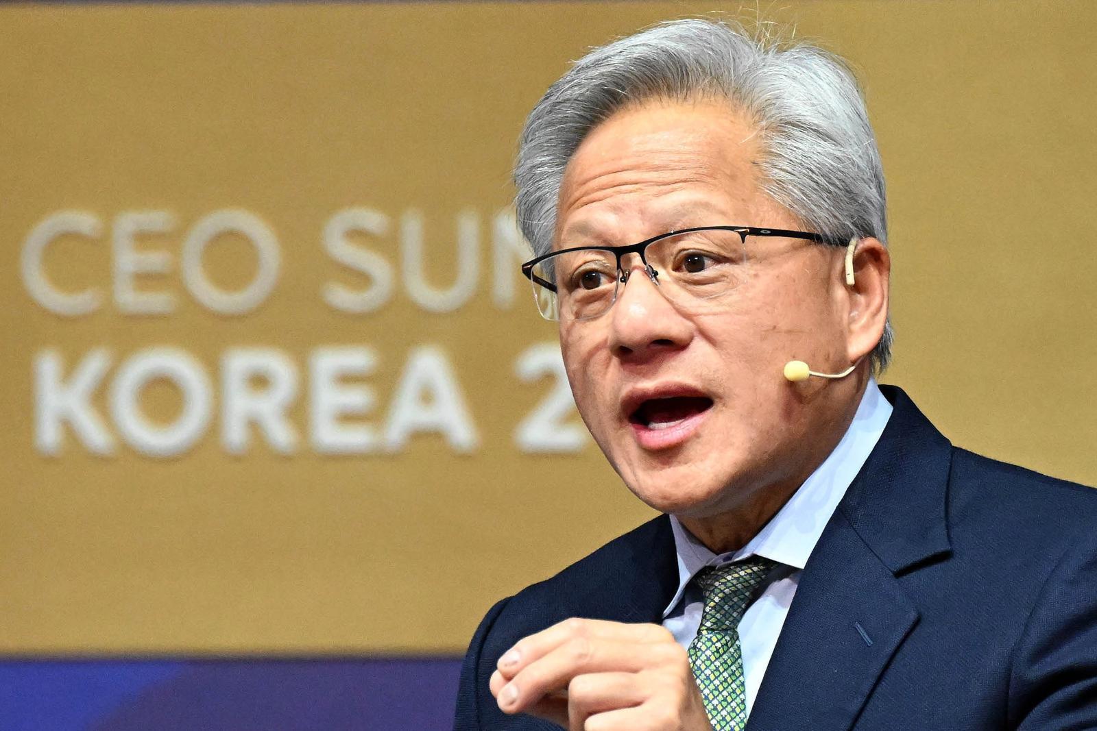 젠슨 황 엔비디아 최고경영자(CEO)가 31일 경북 경주예술의전당에서 열린 아시아태평양경제협의체(APEC) CEO 서밋에서 특별세션 기조연설을 하고 있다. (공동취재) 2025.10.31 뉴시스