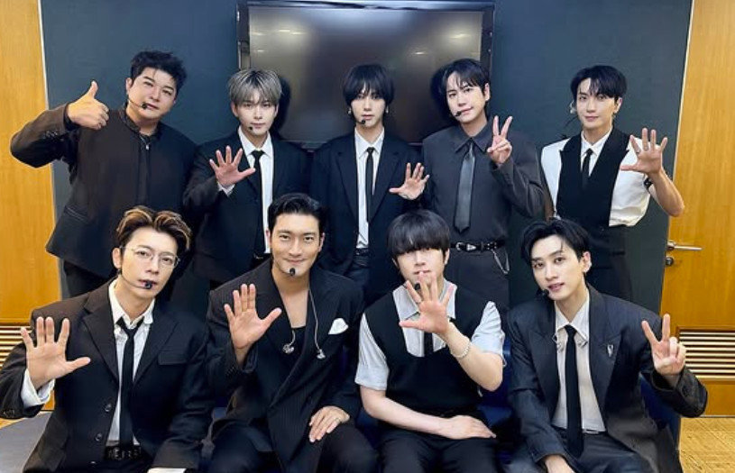 20주년을 맞이한 슈퍼주니어. 인스타그램 캡처