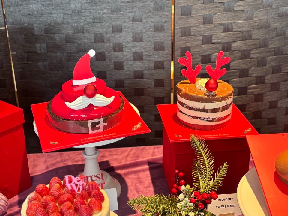 2025년 홀리데이시즌 케이크. 황소영 기자 fangso@donga.com