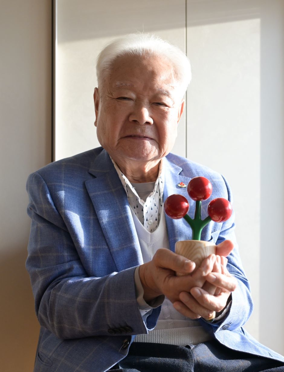 국민훈장 동백장 수상자 양한종 아너 소사이어티 오플러스 회원