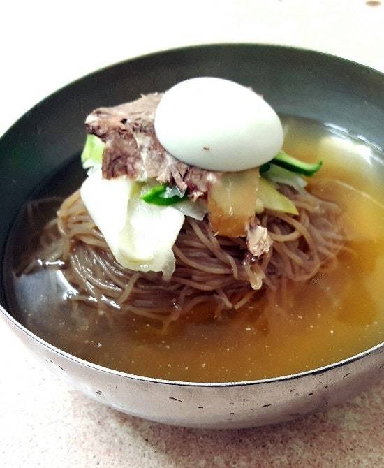 진한 육향 담긴 평양냉면에 상실한 고향의 맛 떠올렸다[김도언의 너희가 노포를 아느냐]