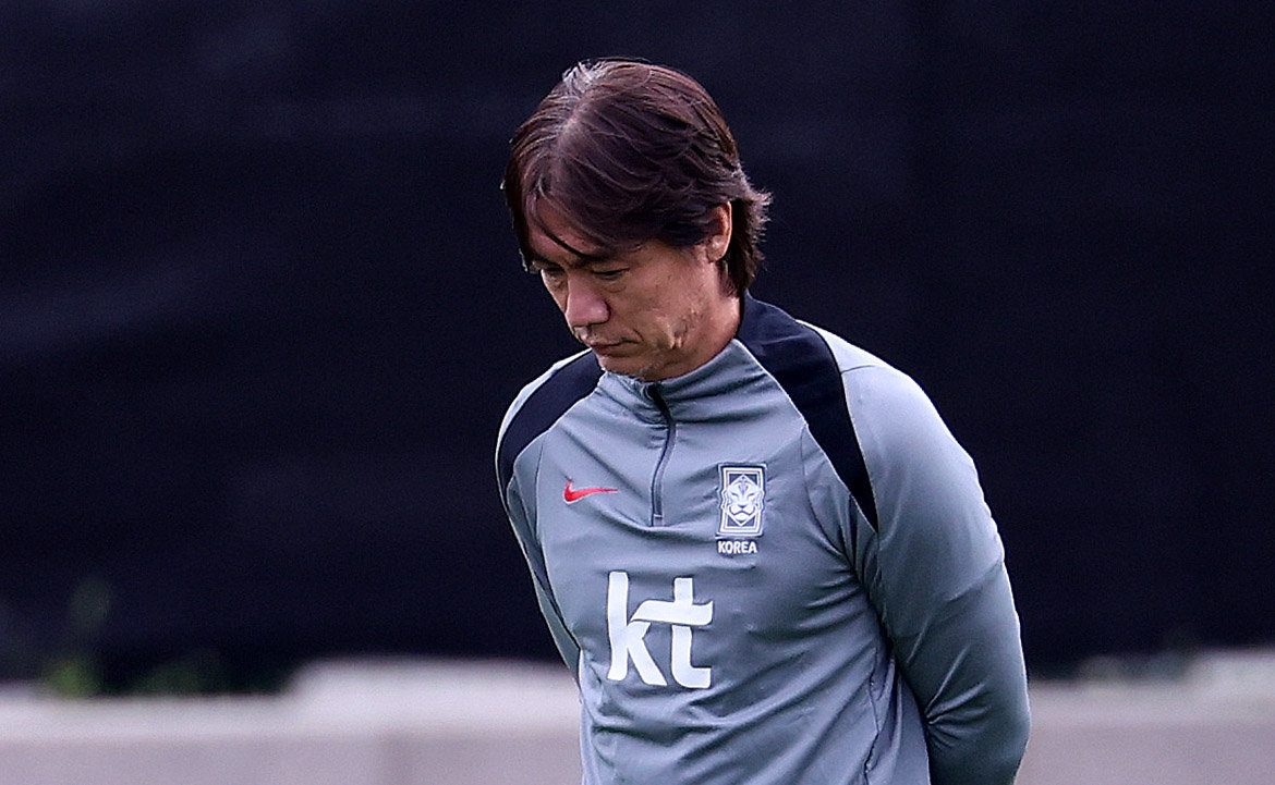 만약의 상황에 대비해 플랜B를 준비해야하는 홍명보 감독. ⓒ News1