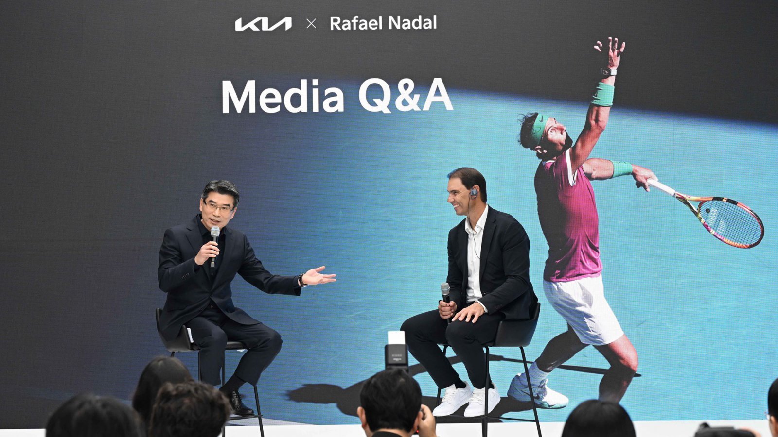 송호성 기아 사장과 라파엘 나달이 파트너십 연장 조인식 미디어 Q&A 세션에서 얘기하는 모습. 기아 제공