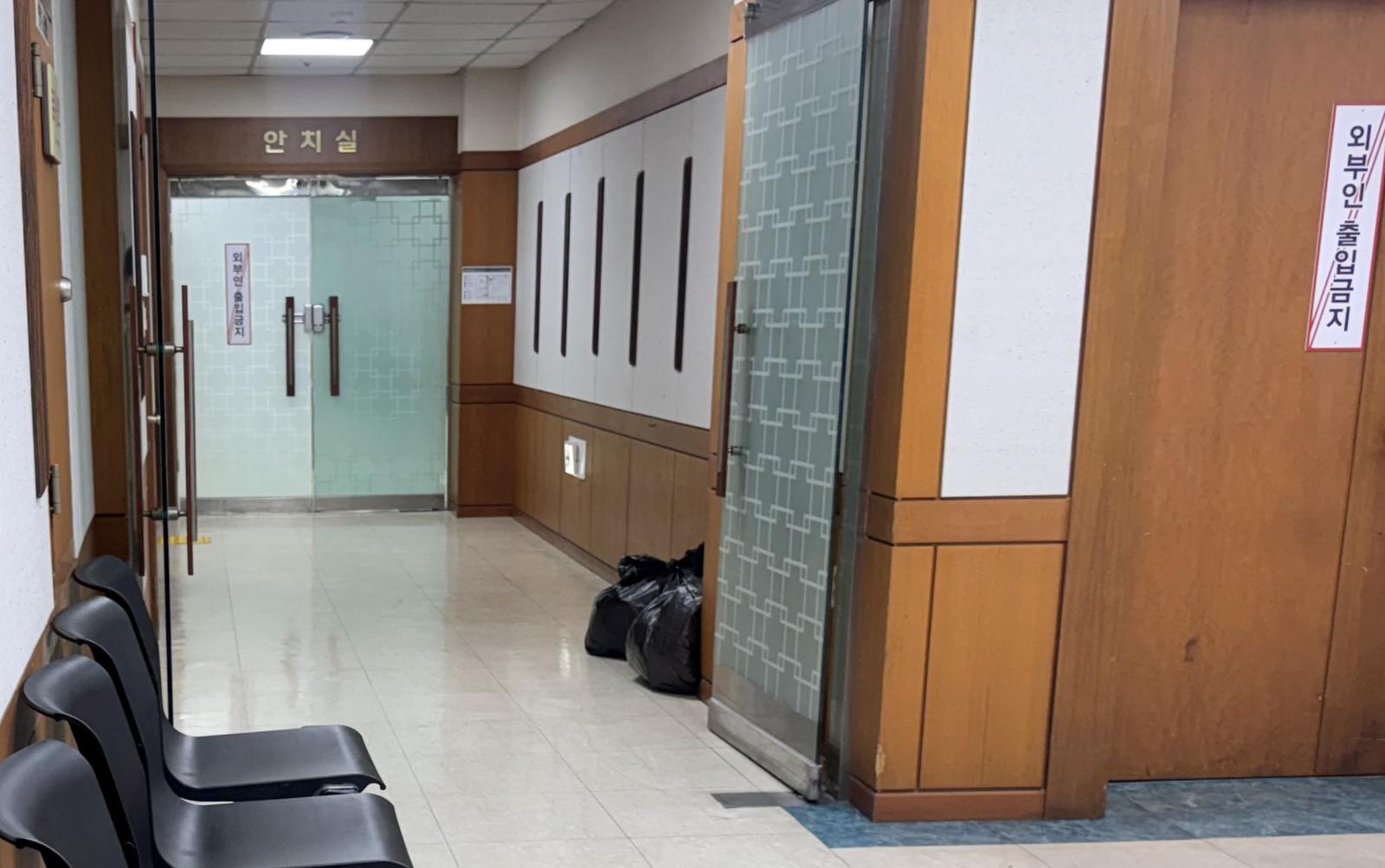 울산화력 붕괴사고로 숨진 김 모 씨(44)의 시신이 안치된 울산 중구 동강병원 안치실. 2025.11.9/뉴스1