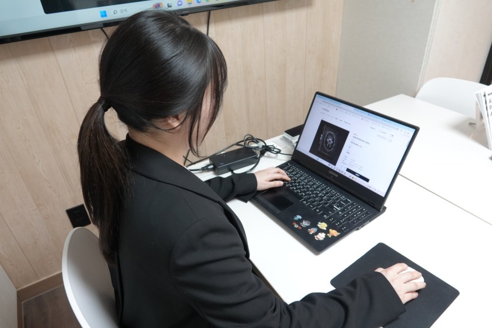 신채원 대표는 전공과 취미를 살려 미스테일게임즈를 창업했다 / 출처=IT동아