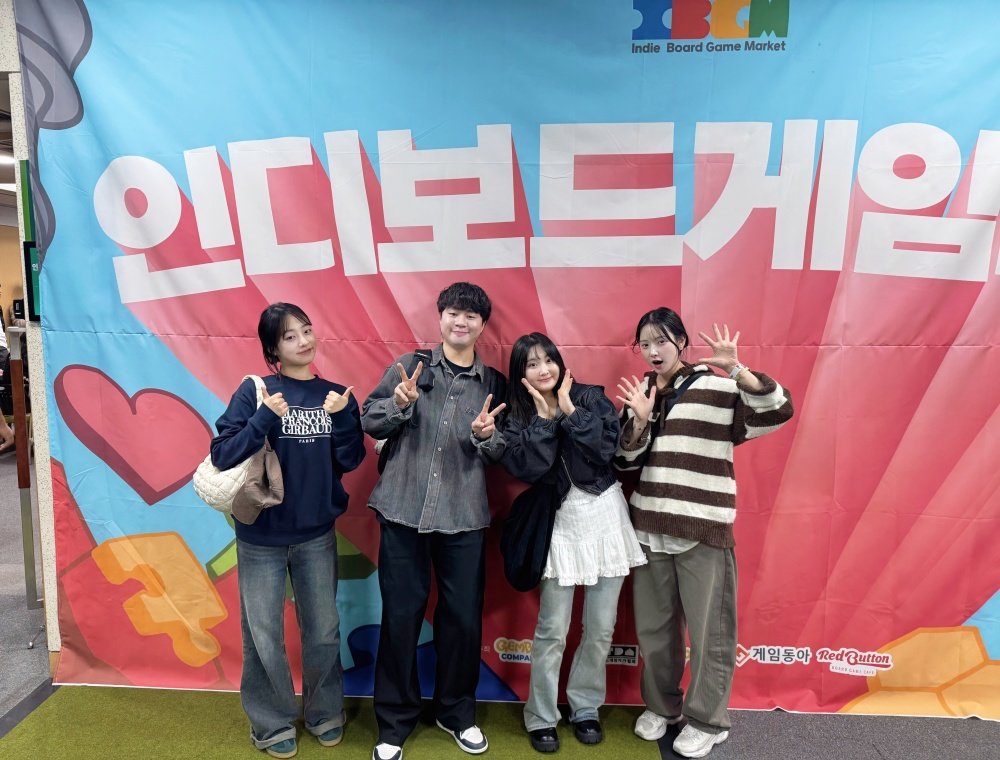 미스테일게임즈는 10월 열린 인디보드게임마켓 행사에 참여해 천서를 선보였다 / 출처=미스테일게임즈