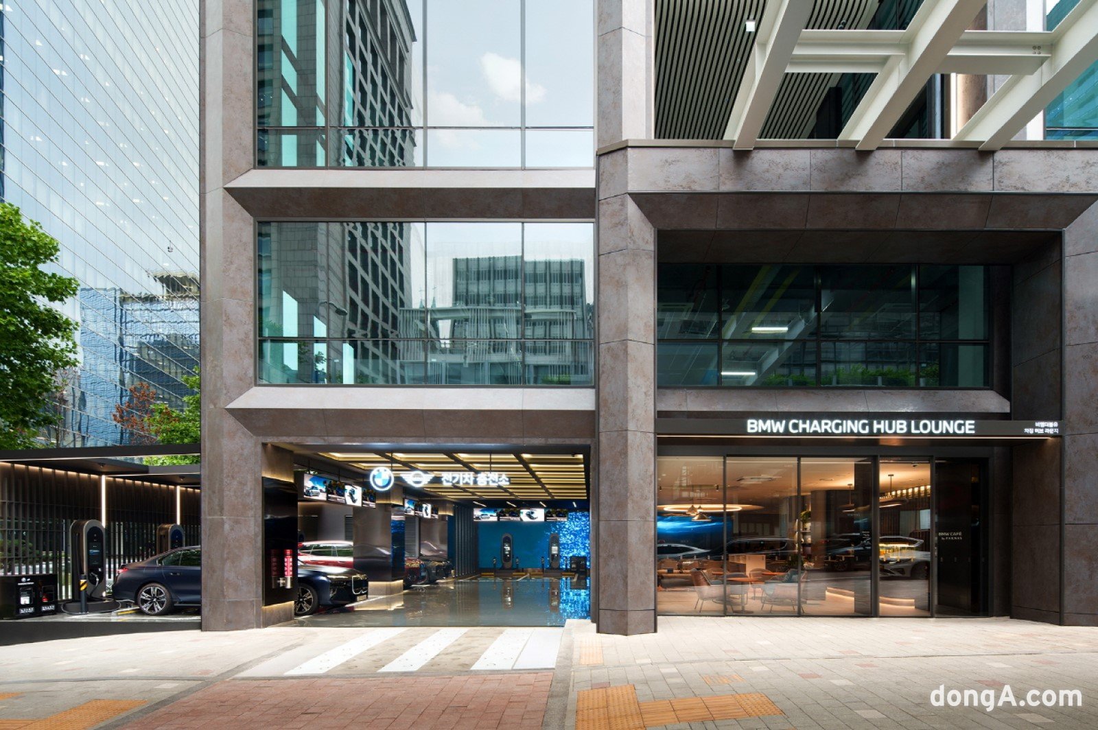 BMW코리아 차징허브라운지