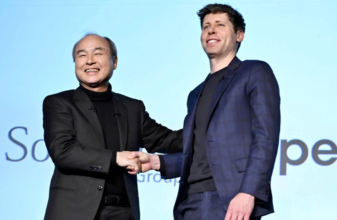 올해 2월 도쿄에서 샘 올트먼 오픈AI CEO와 만난 손정의 회장. AP 뉴시스