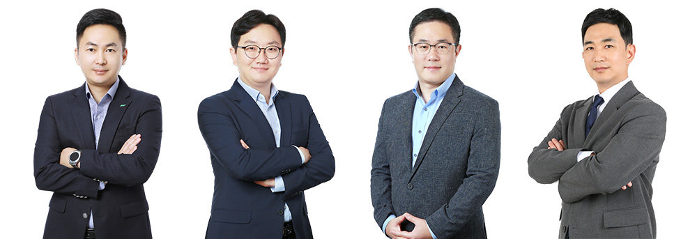 사진 왼쪽부터 임민재 BGF리테일 영업∙개발부문장 상무, 장영식 인사총무실장 상무, 윤현수 4권역장 상무, 우진용 BGF 글로벌담당 상무. (BGF그룹 제공)