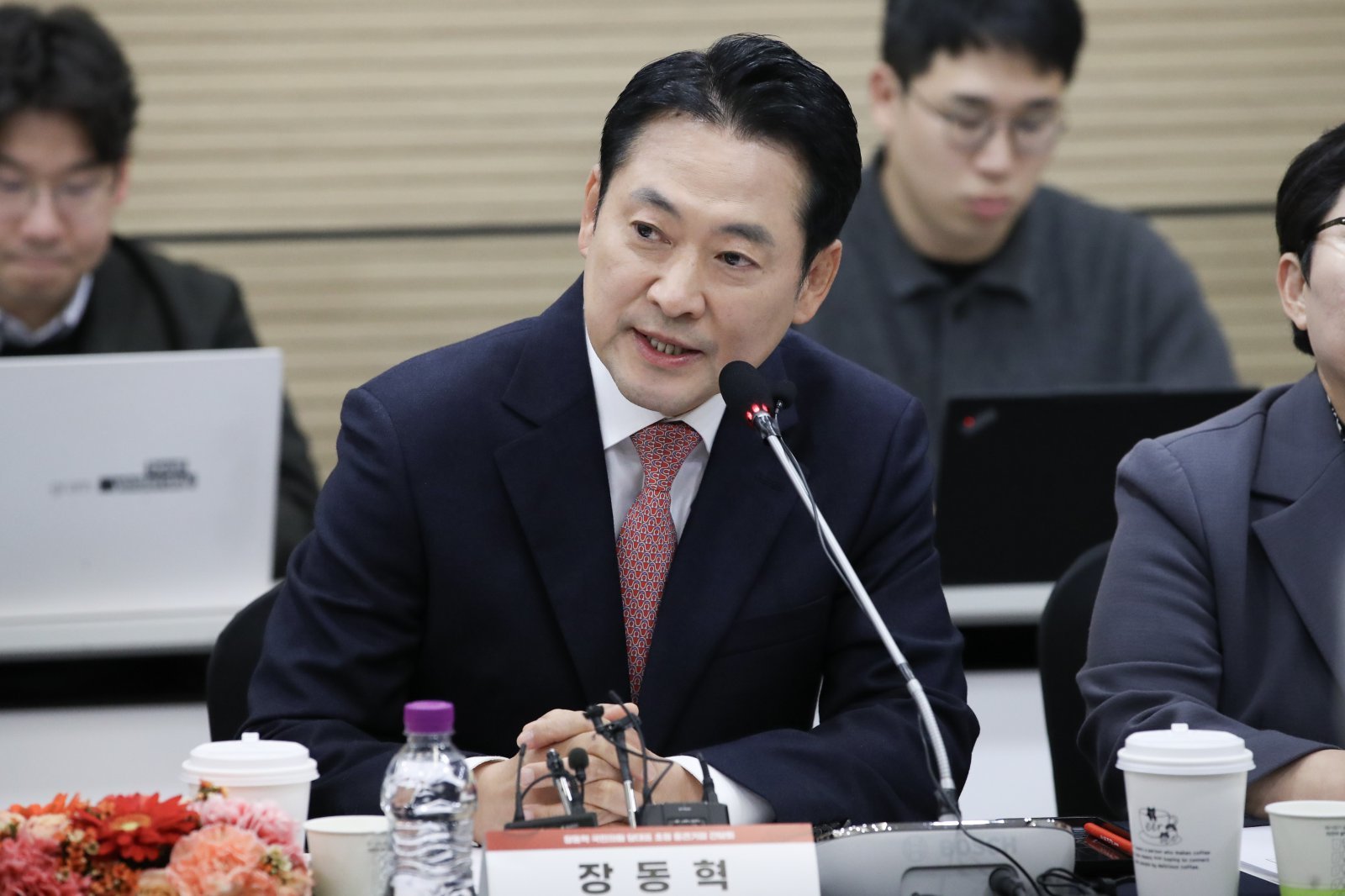 장동혁 국민의힘 대표가 14일 서울 마포구 한국중견기업연합회에서 열린 당대표 초청 간담회에서 인사말을 하고 있다. (사진=국민의힘 제공)