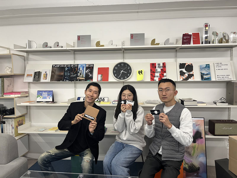 이번 협업을 이끈 (왼쪽부터)브랜드디렉터스의 전진수 대표와 우예솔 디렉터, 김태호 디렉터 / 출처=브랜드디렉터스