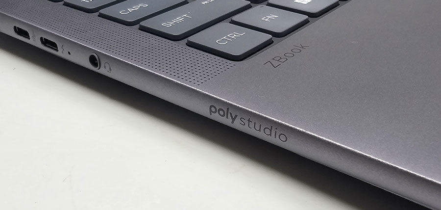 폴리 스튜디오(Poly Studio) 기술이 적용된 내장 스피커는 음질과 출력이 수준급이다 / 출처=IT동아