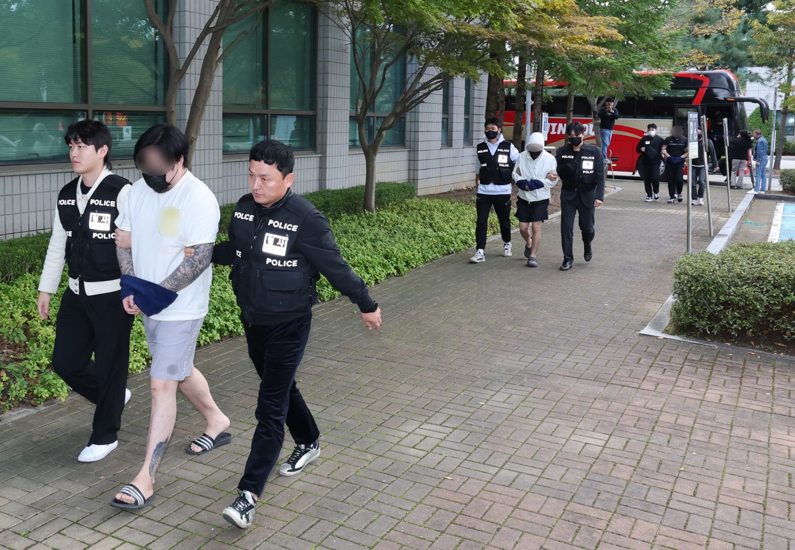 검찰, 캄보디아 보이스피싱 범죄조직원 12명 기소