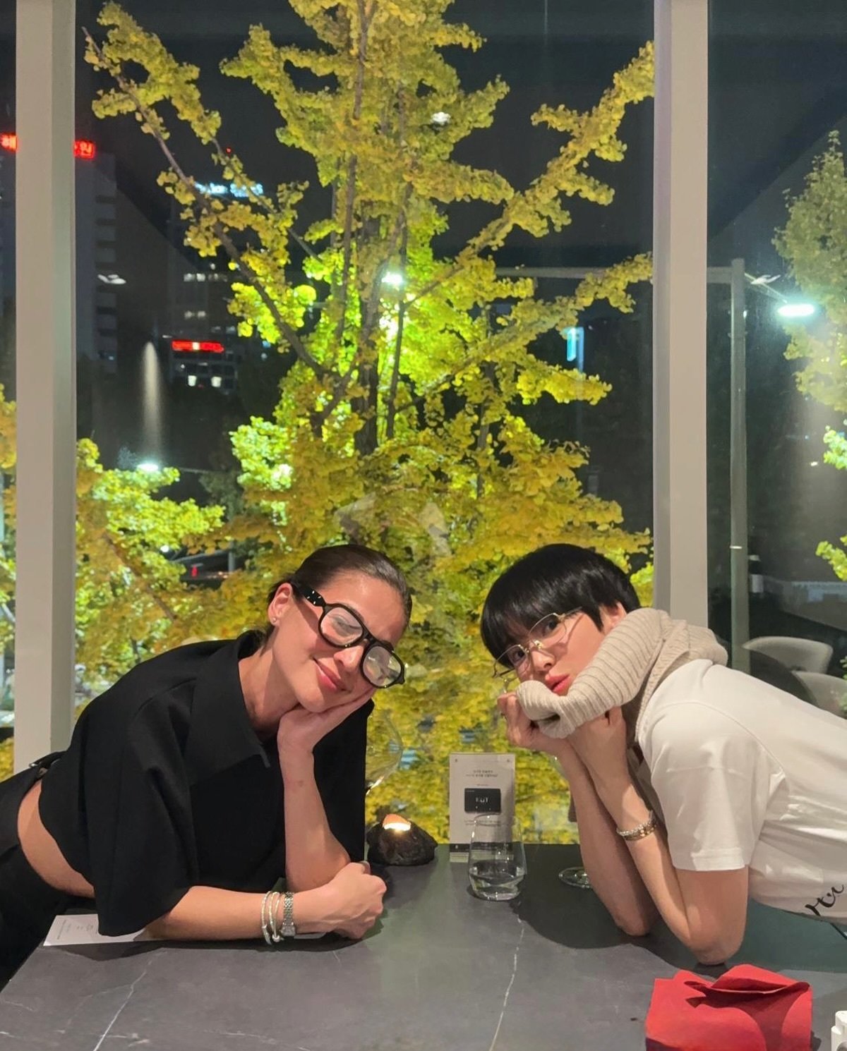 앤 커티스(왼쪽), 송혜교 / 사진=앤 커티스 인스타그램