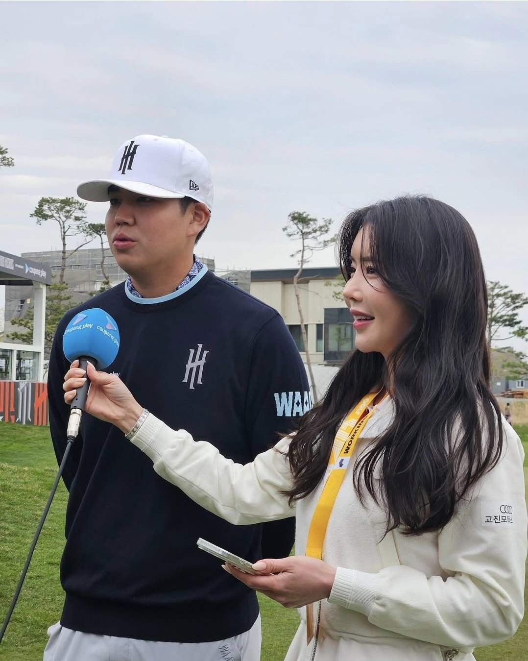 안신애가 올해 국내에서 열린 LIV 대회에서 장유빈을 인터뷰하고 있다. 안신애 제공