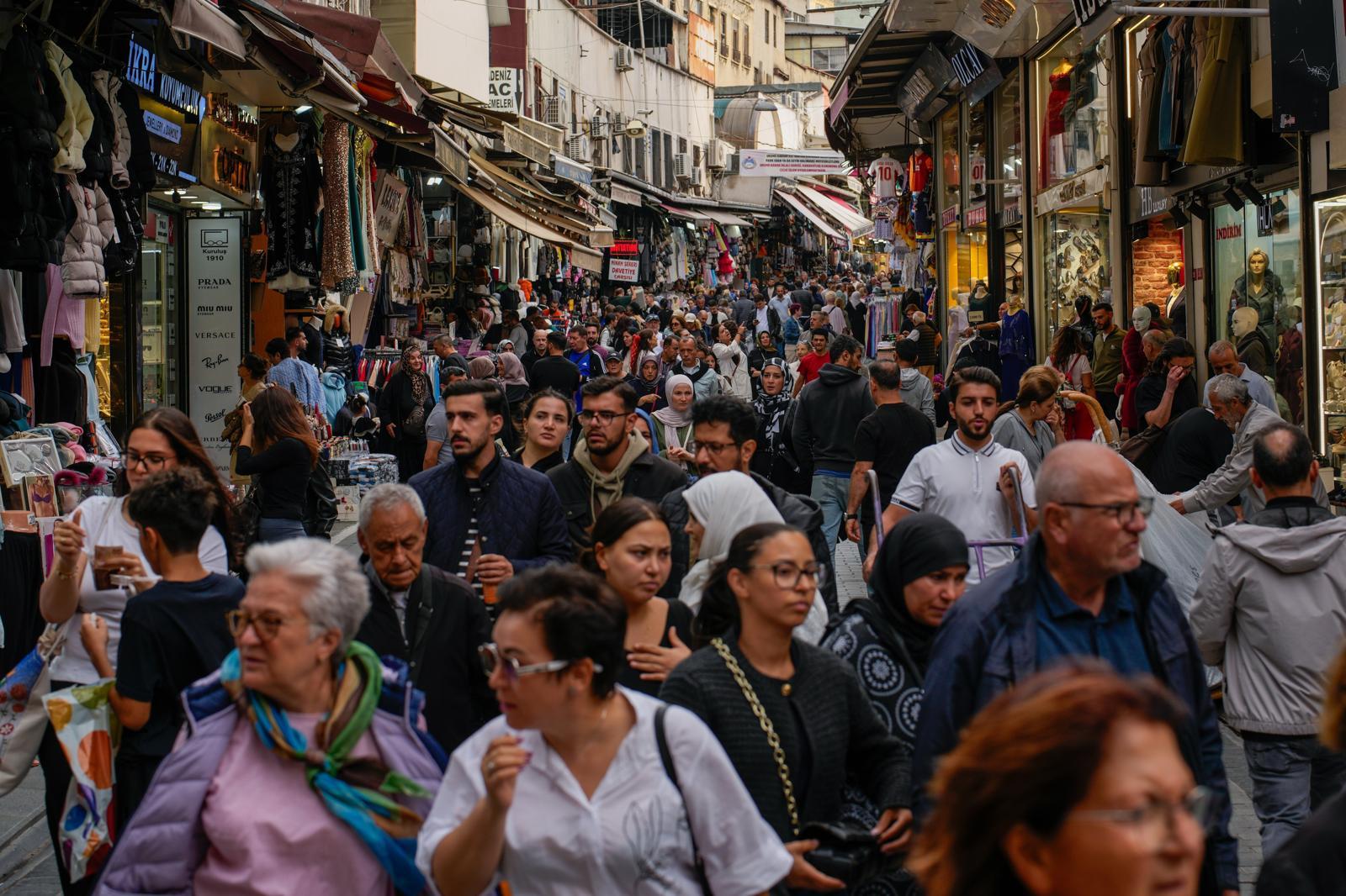 [이스탄불=AP/뉴시스]터키 이스탄불의 일상.