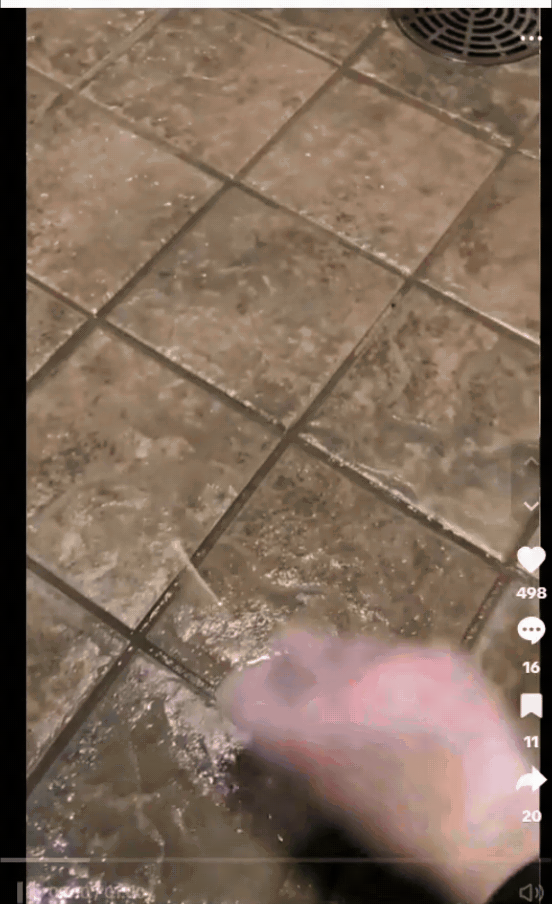 시카고 품질관리 분석가 닉 아이커(Nick Aicher)가 직접 촬영해 올린 틱톡 영상. @howdirtyis 영상 캡처