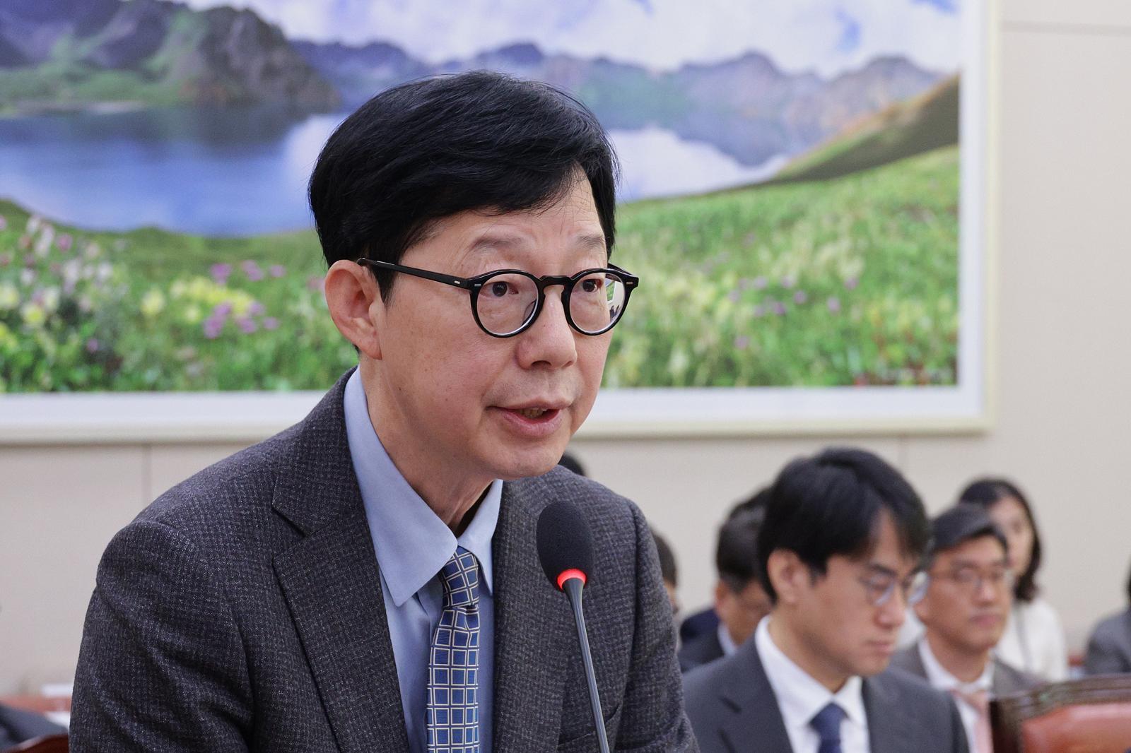 박윤주 외교부 1차관이 14일 서울 여의도 국회에서 열린 외교통일위원회 전체회의에서 발언하고 있다. 2025.11.14. 뉴스1