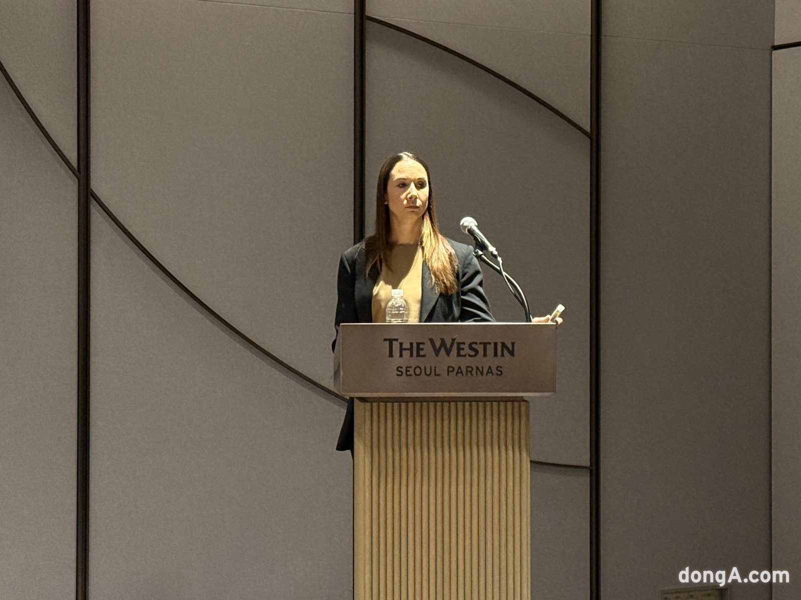 필리파 콕스웰 유닛42 아시아 태평양 부사장