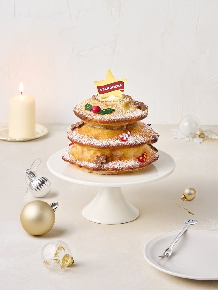 이달 25일부터 스타벅스 앱 온라인 스토어에서 주문할 수 있는 ‘크리스마스트리 바움쿠헨’.