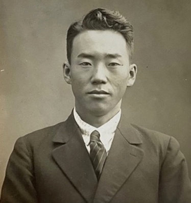 호주 최초의 한인 유학생으로 알려진 김호열은 1921년 호주 장로교 선교사들의 초청을 받아 멜버른대에서 공부했다. 사진은 그의 외국인등록증신청서와 사진. 푸른숲 제공