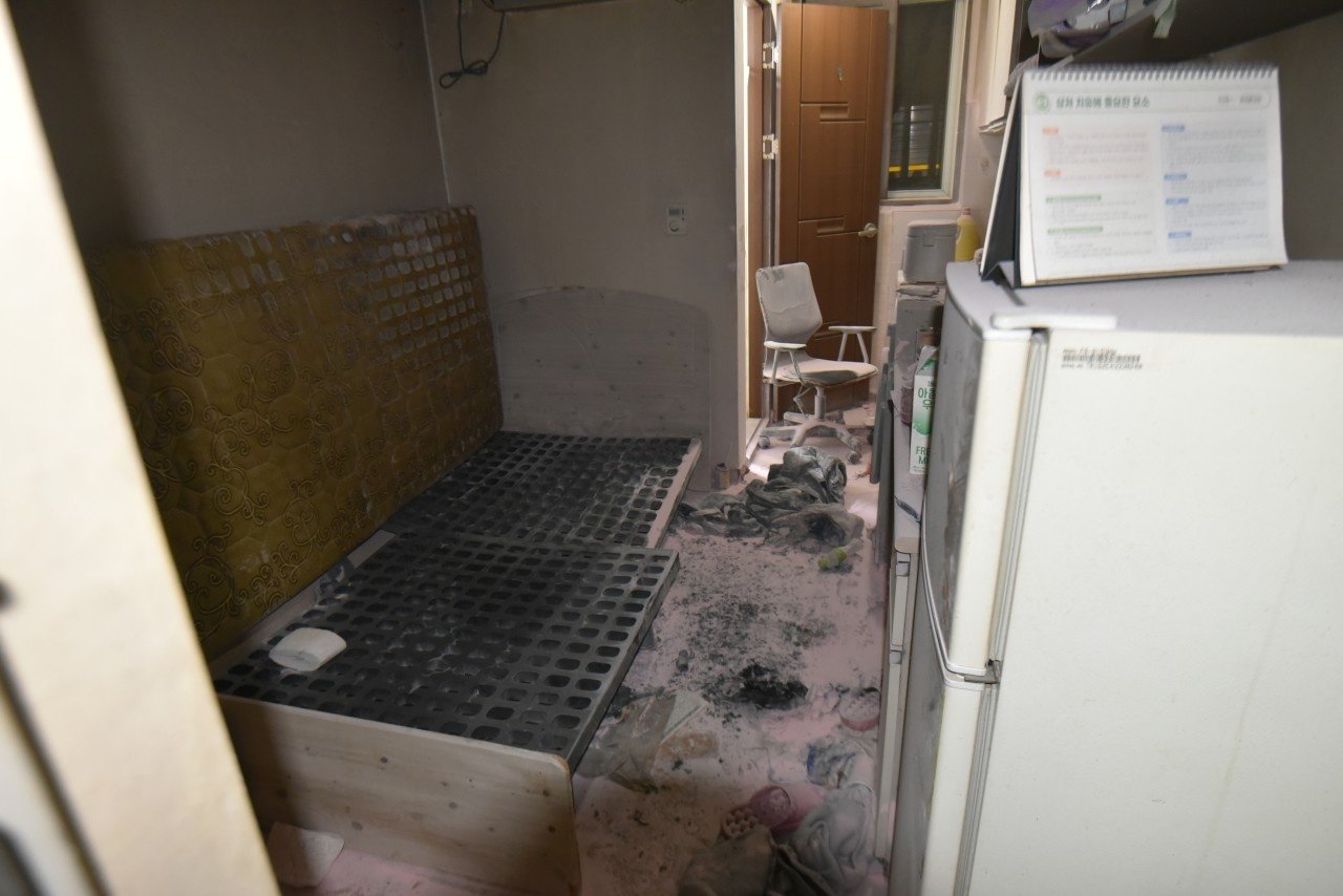 지난 19일 오후 10시17분께 대전 동구 용운동의 한 빌라 1층에서 불이 나 소화기로 자체 진화됐다. 대전소방서 제공