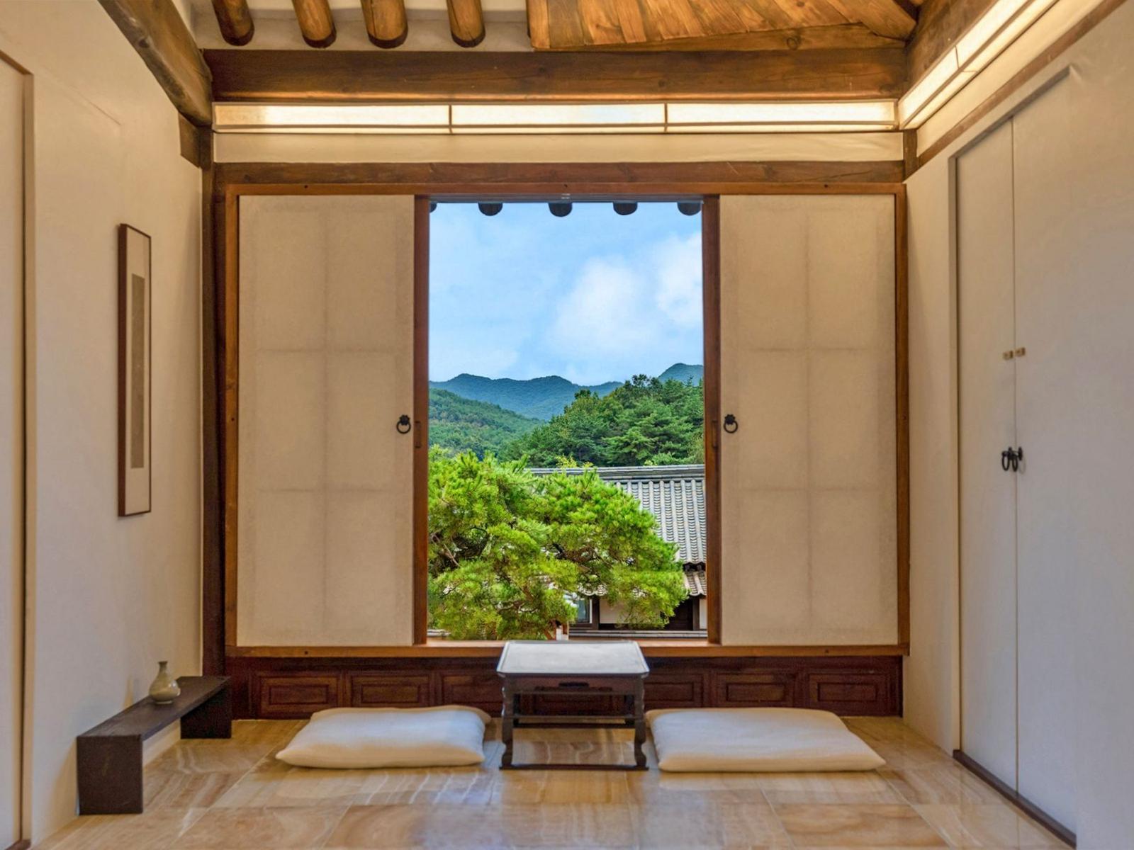 안동 락고재 객실에서 바라본 풍경 / 출처=락고재 한옥 컬렉션