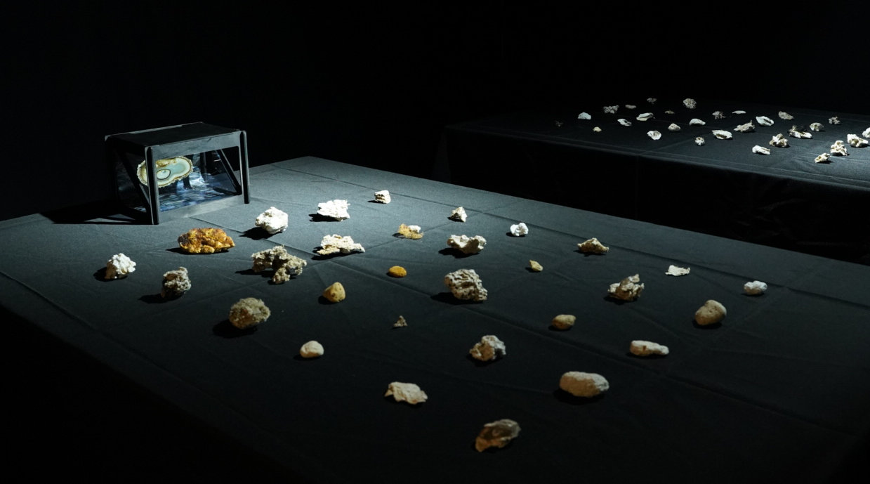 AI 이미지 생성에 기반한 설치예술 ‘플라스피어’. 아트코리아랩 제공