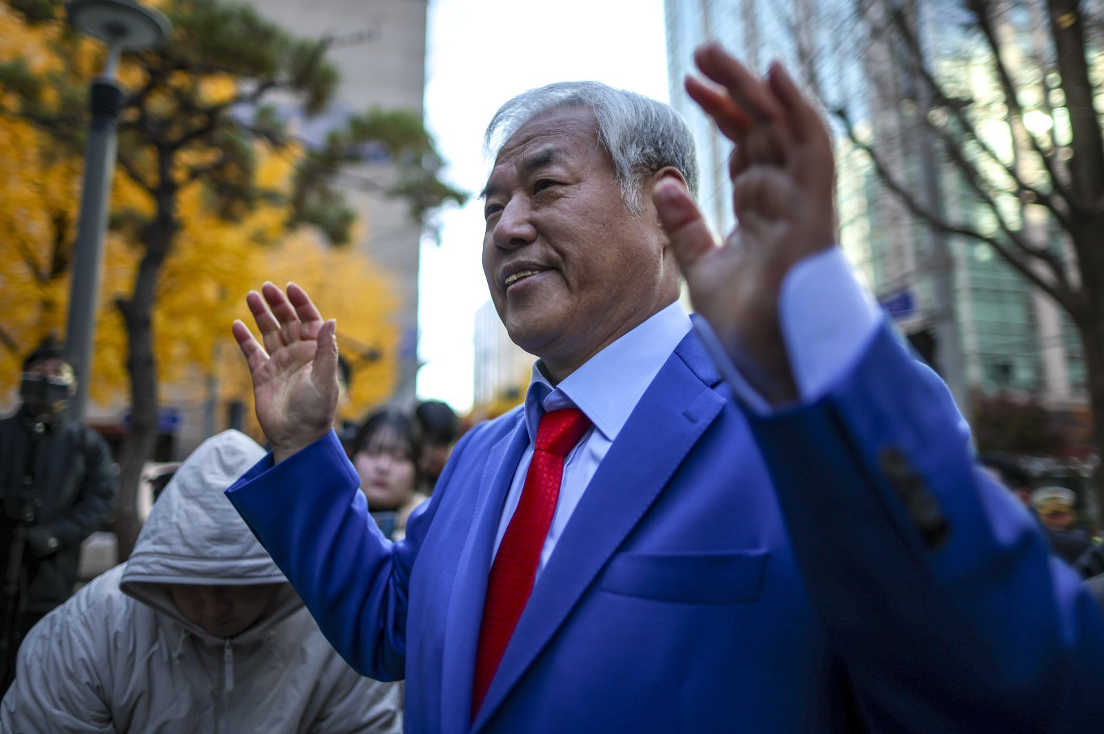 특수건조물침입·특수공무집행방해 교사 등 혐의를 받는 전광훈 사랑제일교회 목사가 18일 서울 종로구 서울경찰청으로 피의자 신분 조사를 받기 위해 출석하고 있다. 2025.11.18. [서울=뉴시스]