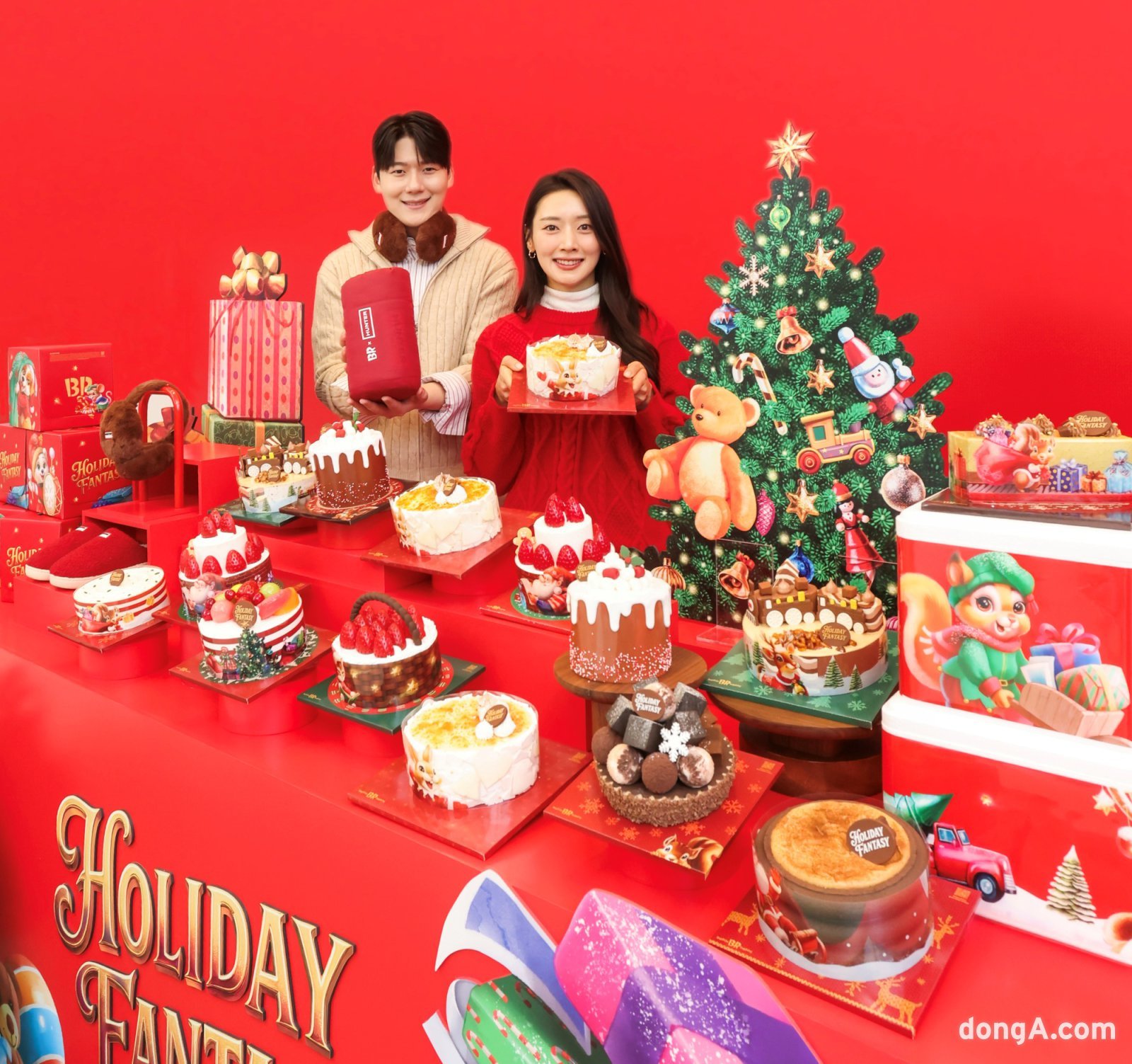 배스킨라빈스는 24일 서울 강남구 소재 ‘워크샵 by 배스킨라빈스에서 2025년 크리스마스 케이크를 공개했다.