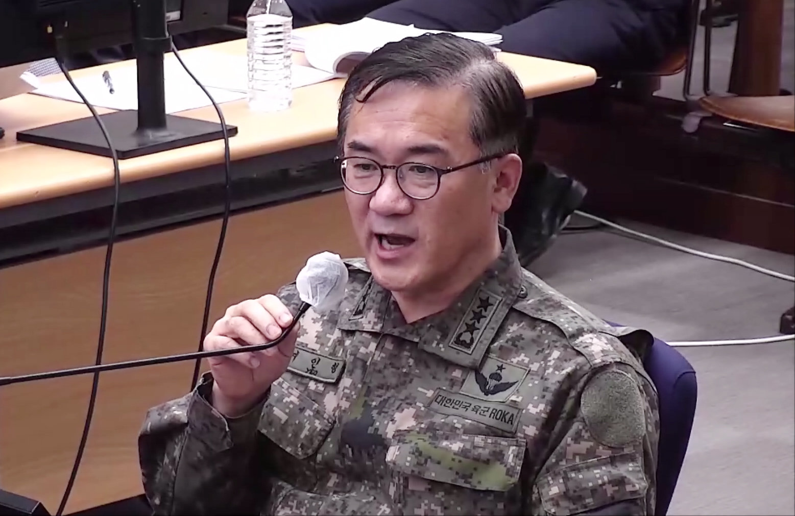 여인형 전 국군방첩사령관이 24일 서울 서초구 서울중앙지방법원에서 열린 윤석열 전 대통령의 내란 우두머리 및 직권남용 권리행사 방해 혐의 사건 속행 공판에 증인으로 출석해 답변하고 있다. 2025.11.24. 사진=서울중앙지방법원 제공