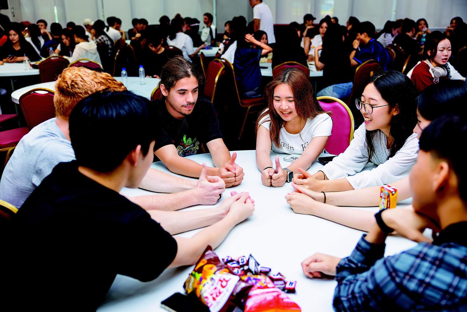 유타대 아시아캠퍼스에서 진행된 신입생 오리엔테이션 장면. 유타대 제공