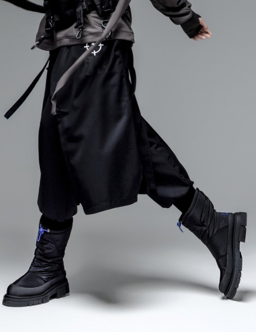 W컨셉 인기 상품 느쉐 패딩 미들 부츠. W컨셉 제공