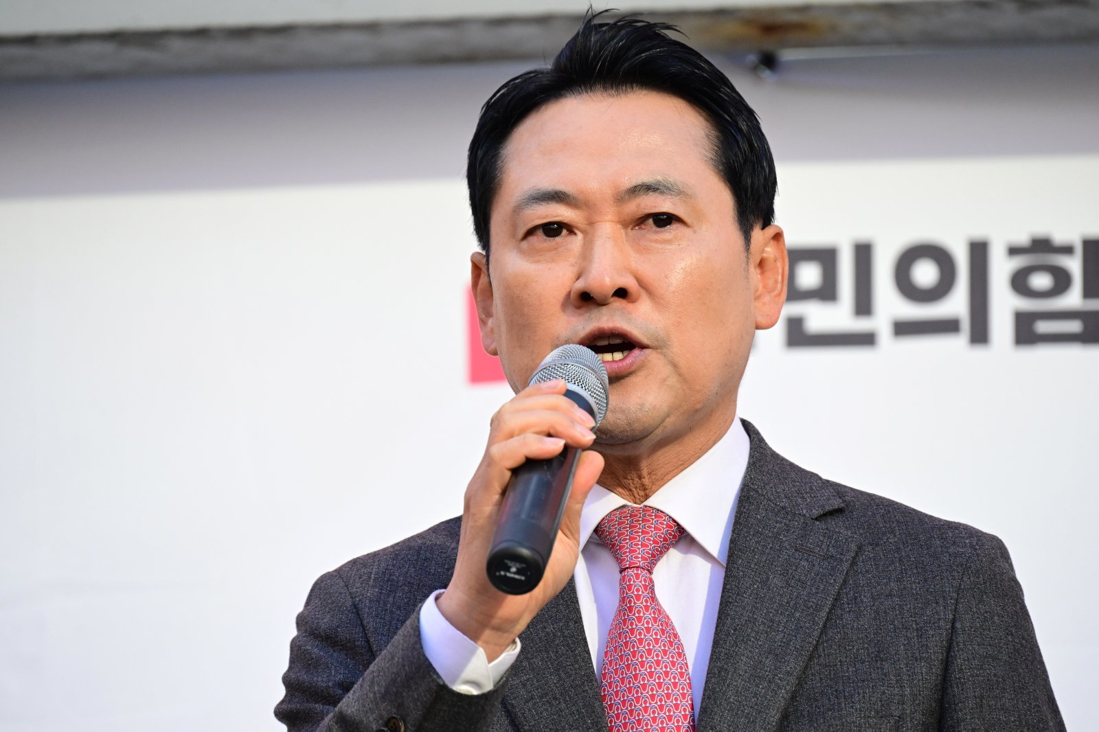 장동혁, 박정희 생가 찾아 “한강의 기적 이룬 힘으로 국민의 기적 이룰 때”