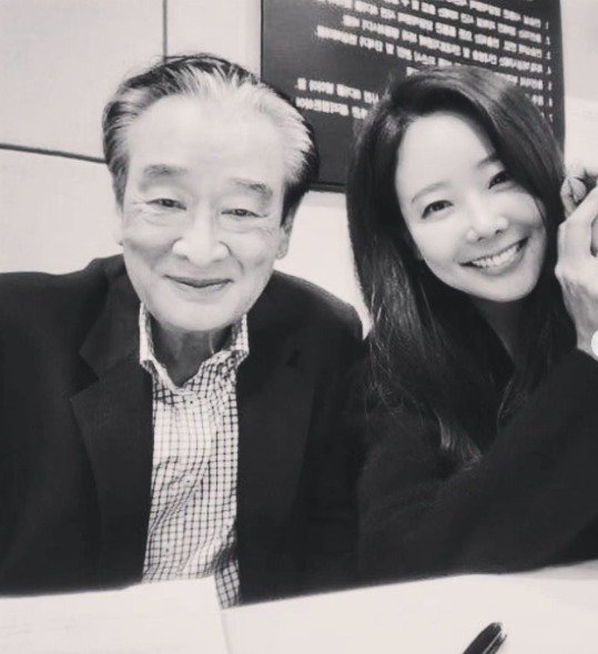 송승헌·오나라·소유진 등 후배 배우들이 별세한 이순재를 추모하며 “참된 스승이었다”고 애도했다. 고인의 빈소는 서울아산병원에 마련됐다. 배우 소유진 인스타그램