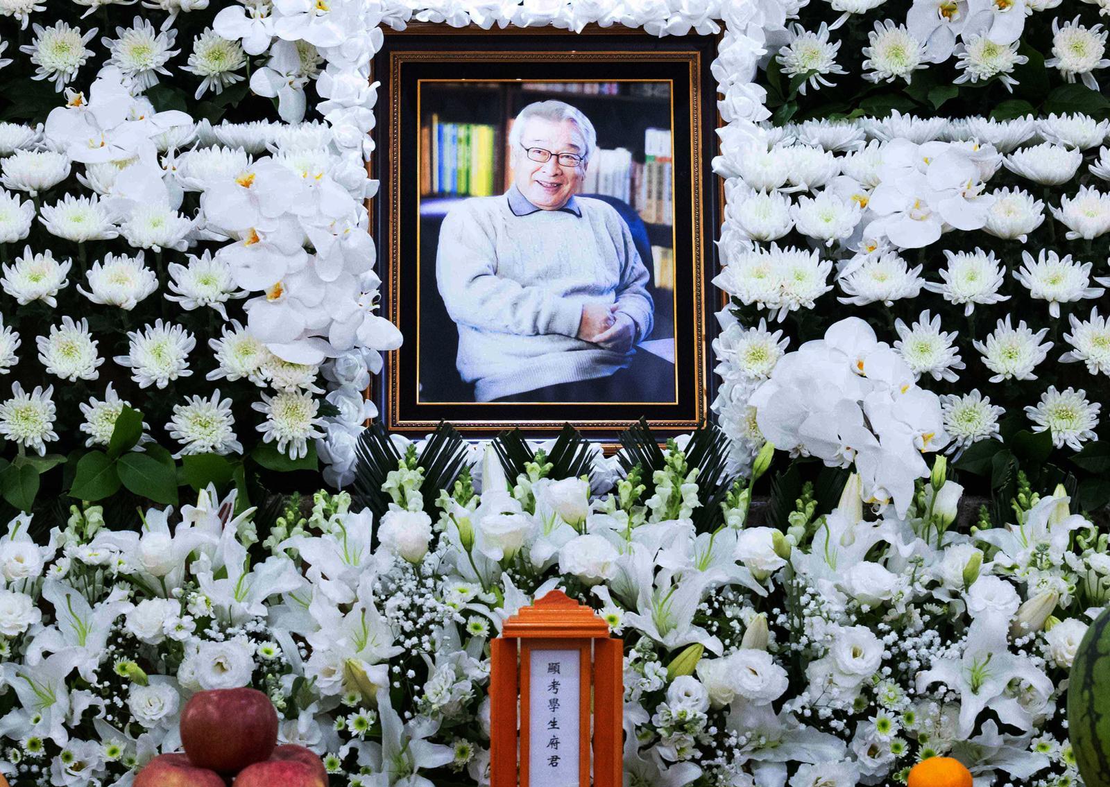 배우 고 이순재의 빈소가 25일 서울 송파구 서울아산병원 장례식장에 마련 돼 있다. 2025.11.25 사진공동취재단