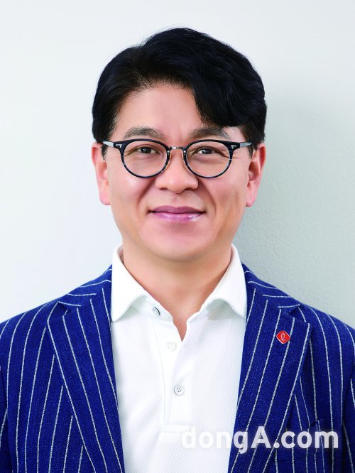 롯데쇼핑 마트사업부 대표이사 겸 롯데쇼핑 슈퍼사업부 대표이사 사장 차우철.