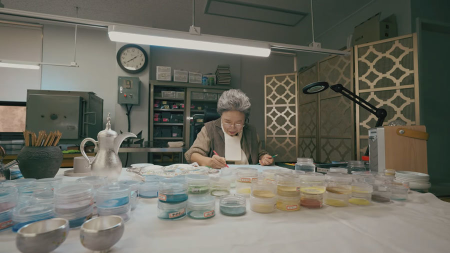 작업에 임하는 이수경 명인 / 출처=클로이수