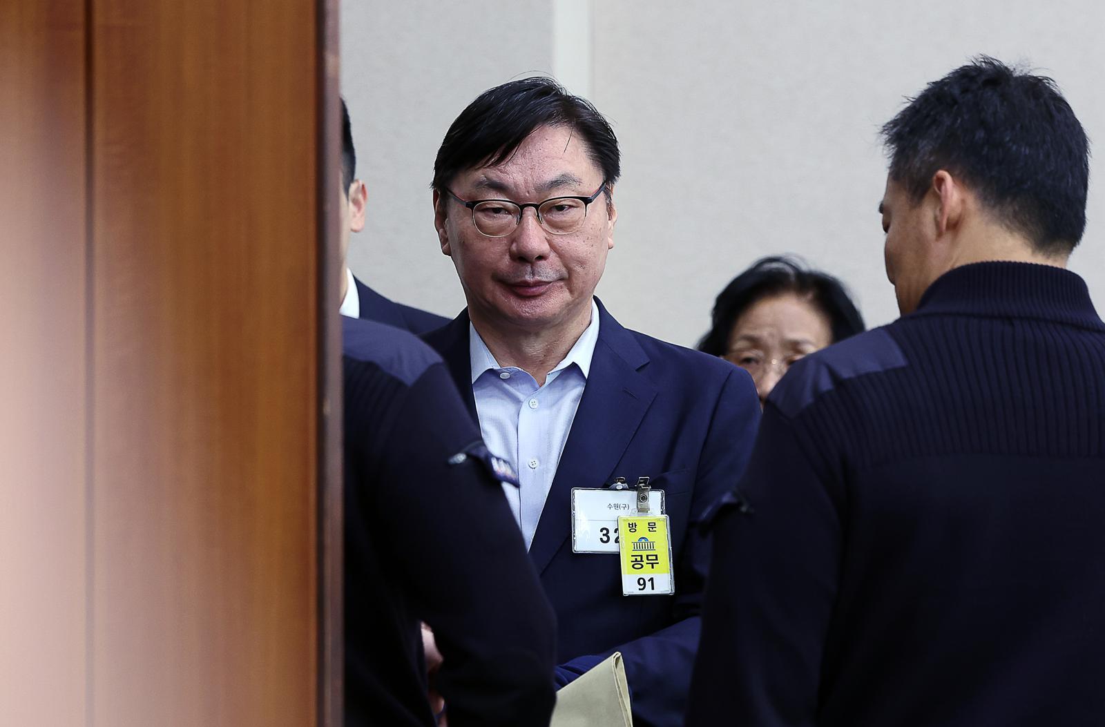 이화영 재판 검사 집단 퇴정에 與 “엄중한 감찰” 野 “노골적 외압”
