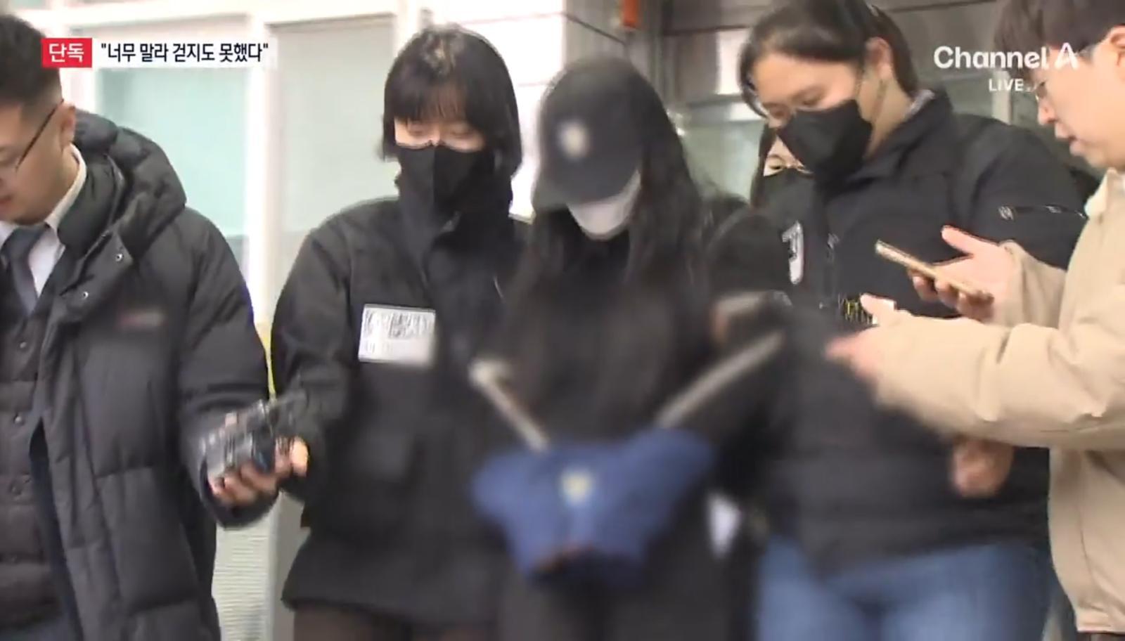 의정부지법은 27일 아동학대살해 혐의로 체포된 친모 A 씨(25)와 계부 B 씨(33)에 대해 구속영장을 발부했다. (채널A 뉴스 갈무리)