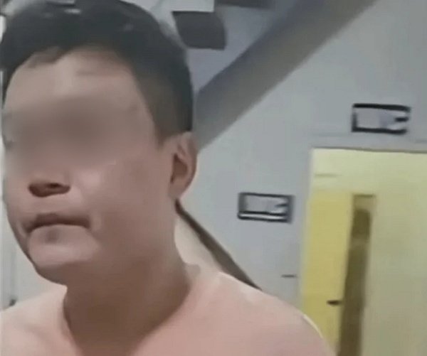 텔레그램 등 SNS에 게시된 리광호 모습. 뉴스1