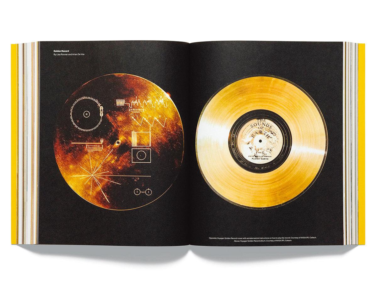 올해 발행한 최신 ‘아크네 페이퍼’에서는 ‘Gold’를 주제로 고대부터 현대까지 금의 의미를 탐색했다. 아크네스튜디오 제공