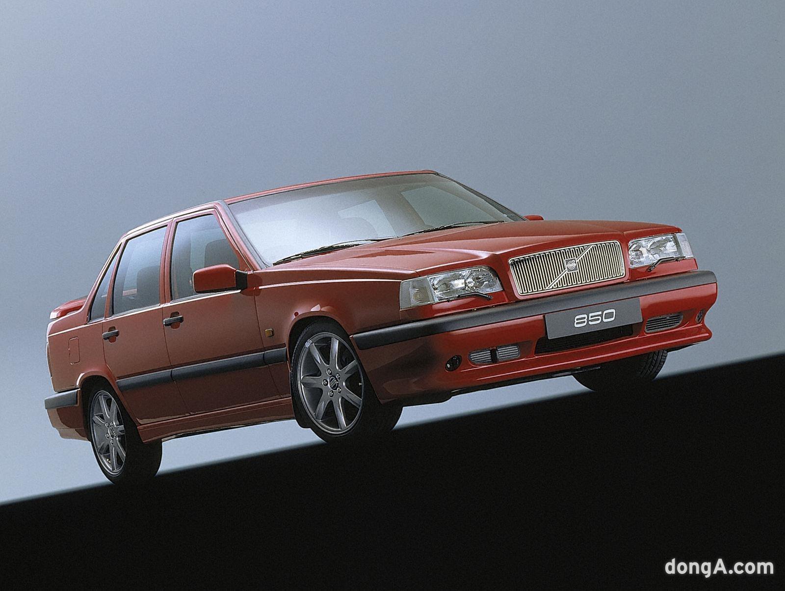 볼보 850 세단