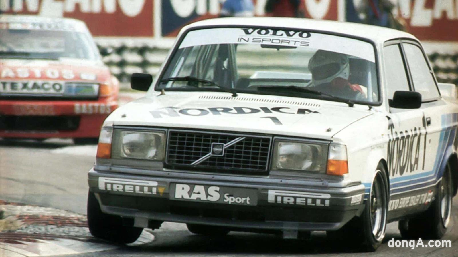 볼보 240 기반 레이스카