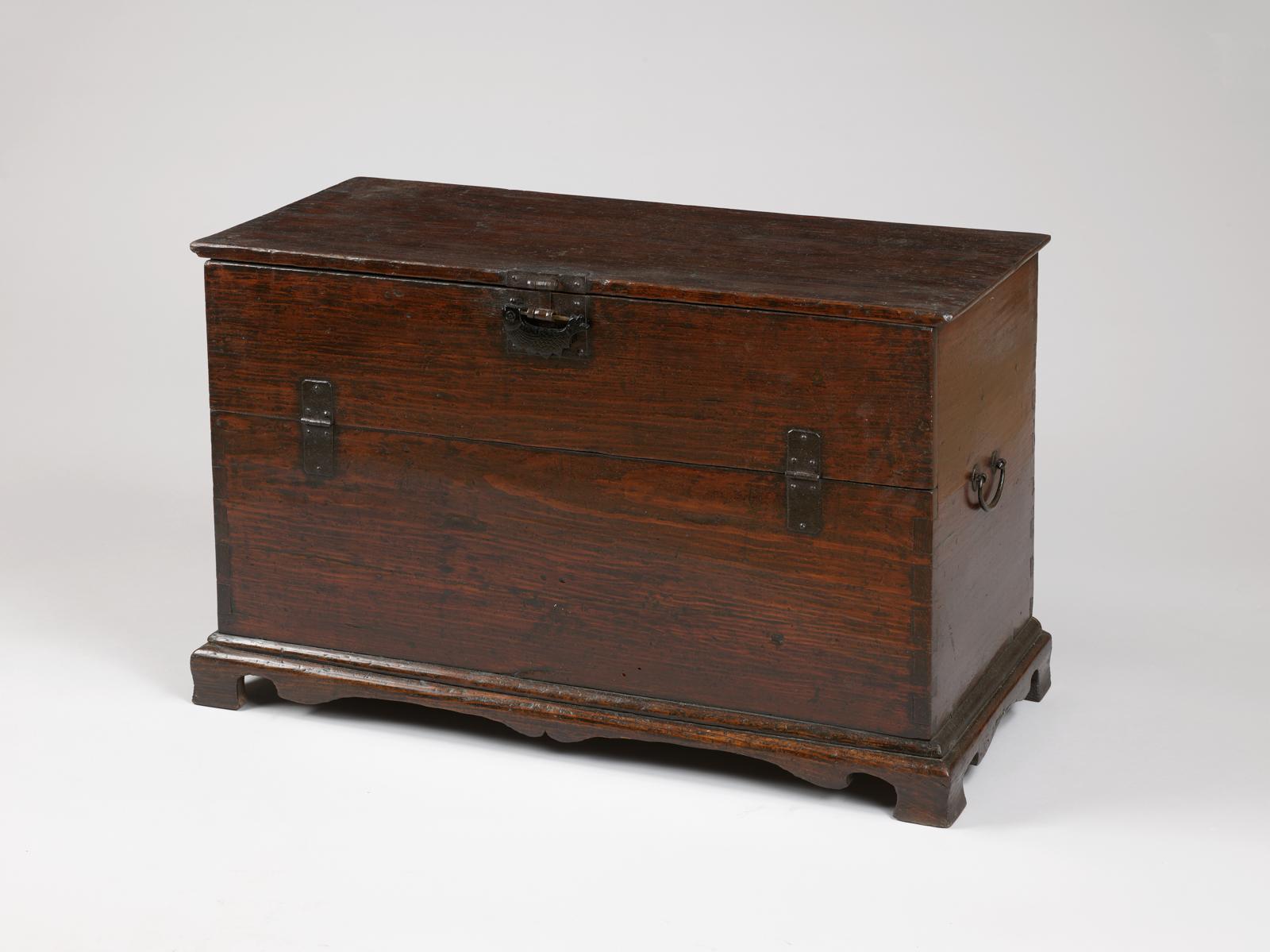 전통 가구인 책반닫이. 사이언스북스 제공