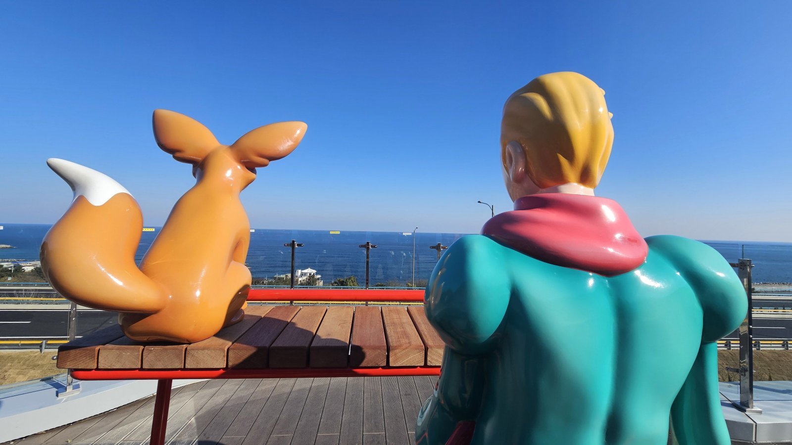 포항~영덕고속도로 하행선 포항휴게소 전망대에 설치된 캐릭터 조형물.2025.12.2/뉴스1