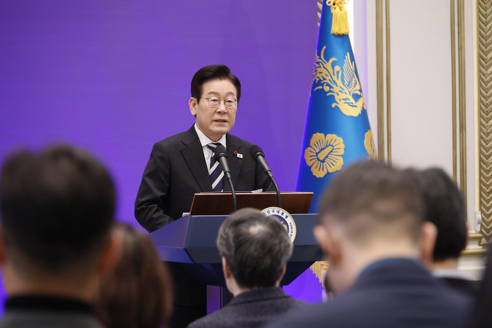 이재명 대통령이 비상계엄 1년을 맞은 3일 서울 청와대 영빈관에서 외신 기자회견을 하고 있다./2025.12.3. 대통령실사진기자단